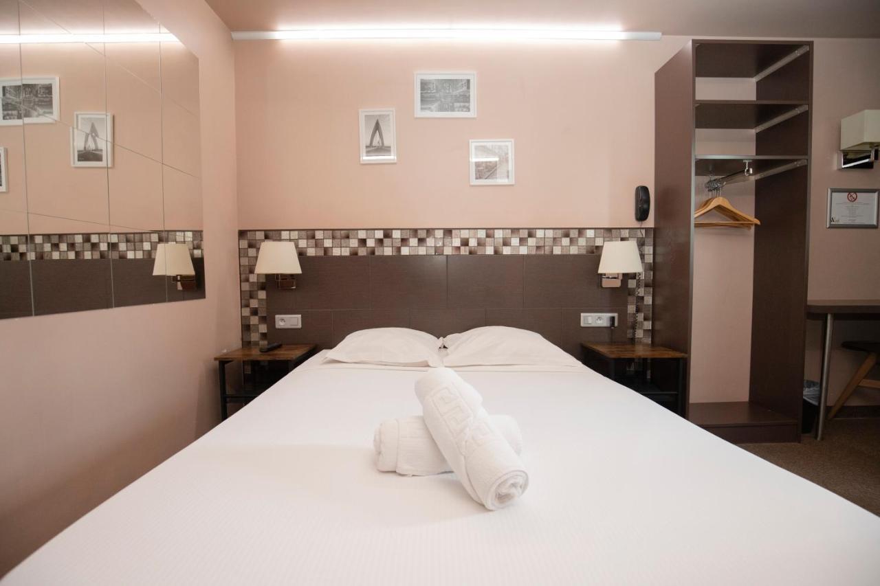 Wink Hotel Juvisy Exterior foto