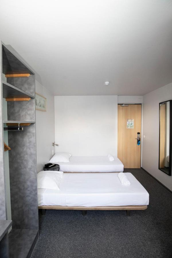 Wink Hotel Juvisy Exterior foto
